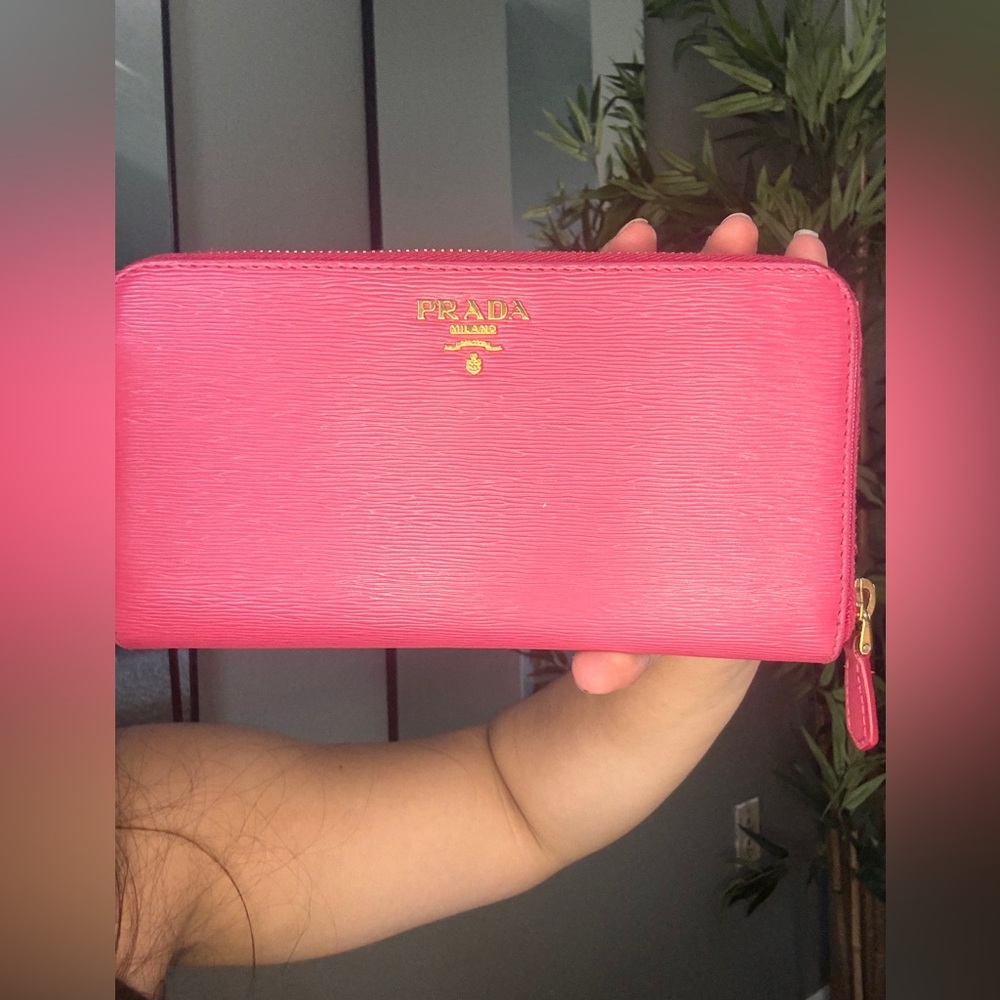 Prada Peonia Saffiano Vitello Move wallet
